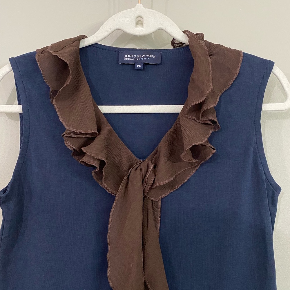 Jones New York casual top ,blue color , size PS ,